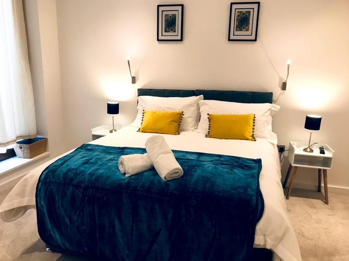 Maplewood Luxurious One-Bed Flat With Free Parking Hotel St Albans Bagian luar foto