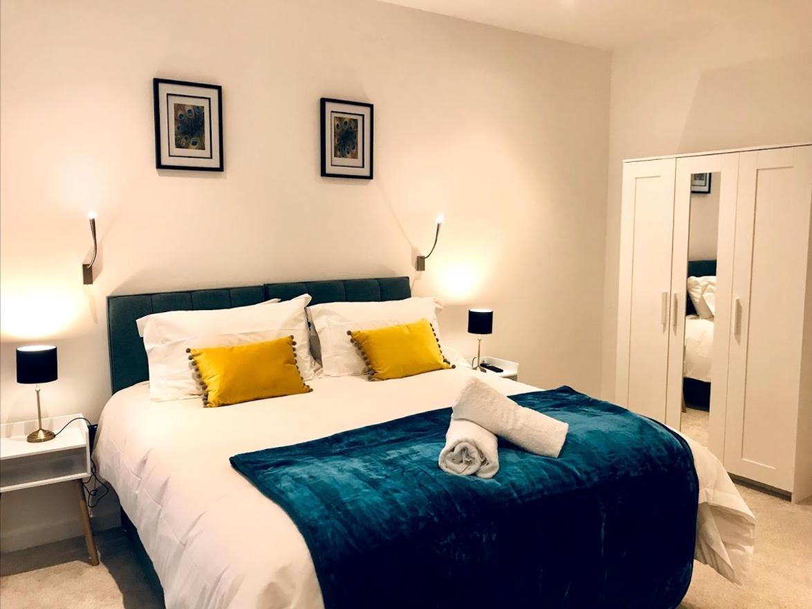 Maplewood Luxurious One-Bed Flat With Free Parking Hotel St Albans Bagian luar foto