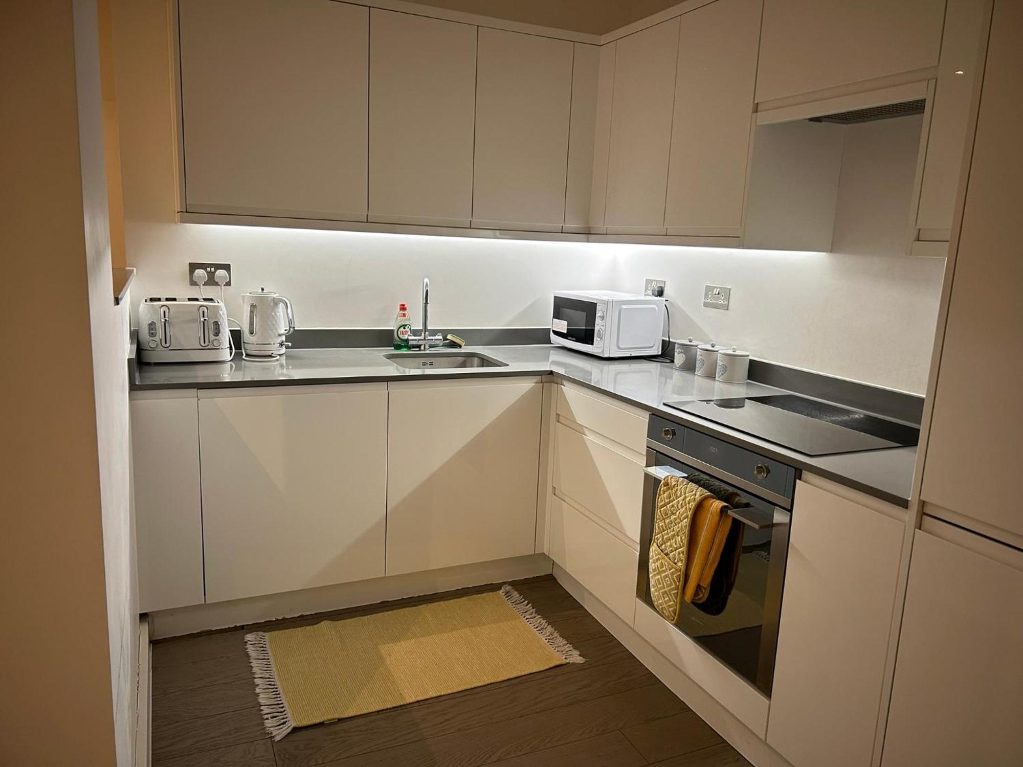 Maplewood Luxurious One-Bed Flat With Free Parking Hotel St Albans Bagian luar foto